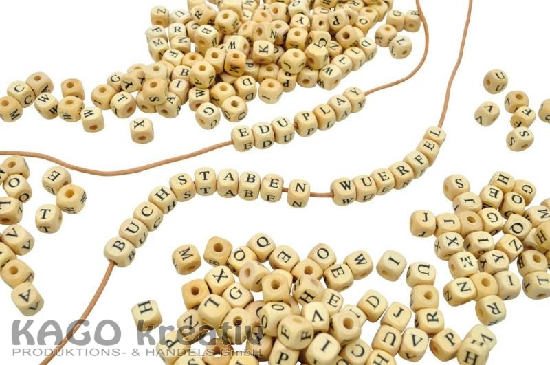 Buchstabenwürfel 300 Stück Material: Holz Maße:7mmx7mmx7 mm